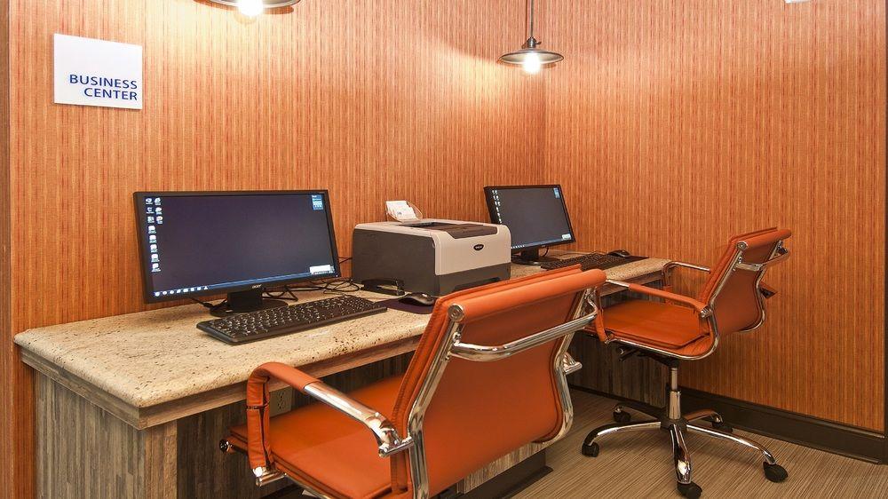 Holiday Inn Express Hotel & Suites Olive Branch By Ihg Esterno foto