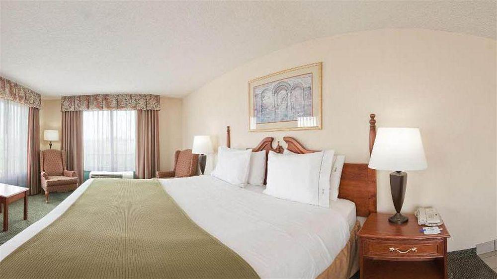 Holiday Inn Express Hotel & Suites Olive Branch By Ihg Esterno foto