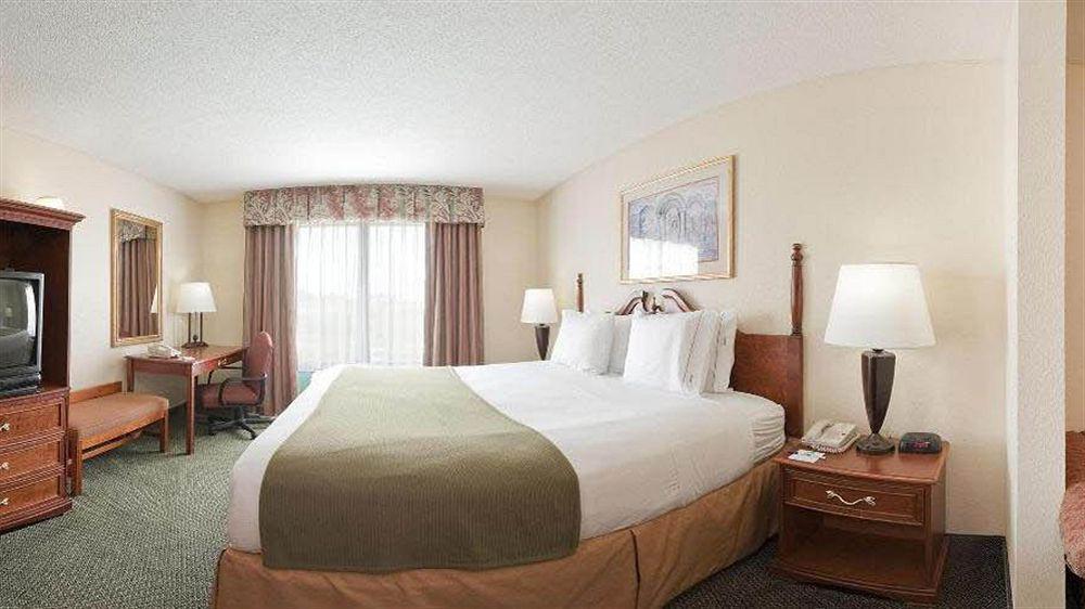 Holiday Inn Express Hotel & Suites Olive Branch By Ihg Esterno foto