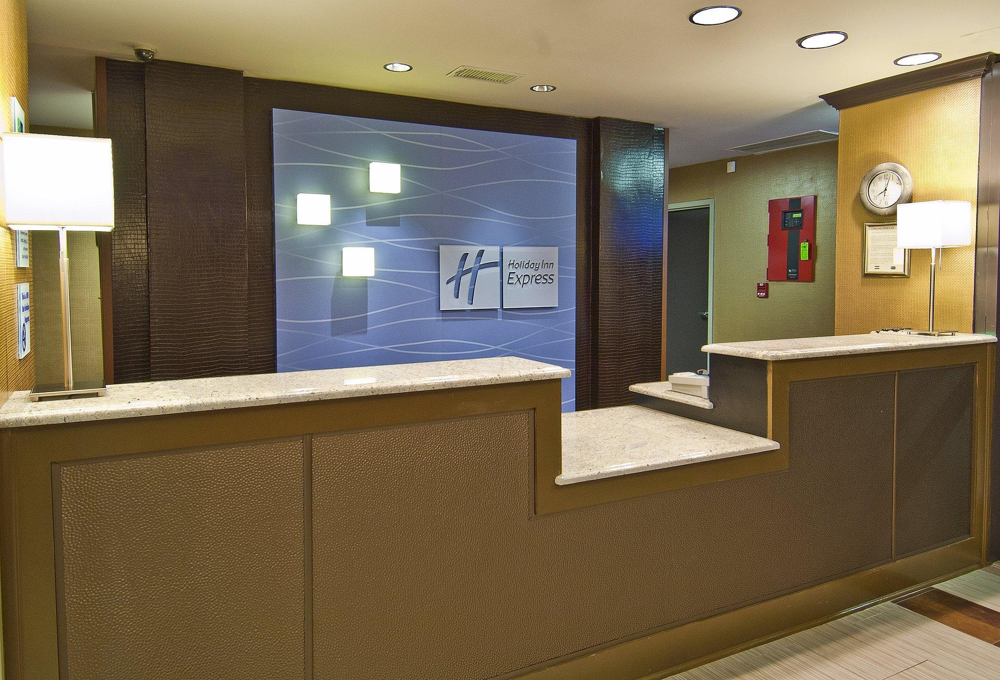 Holiday Inn Express Hotel & Suites Olive Branch By Ihg Esterno foto