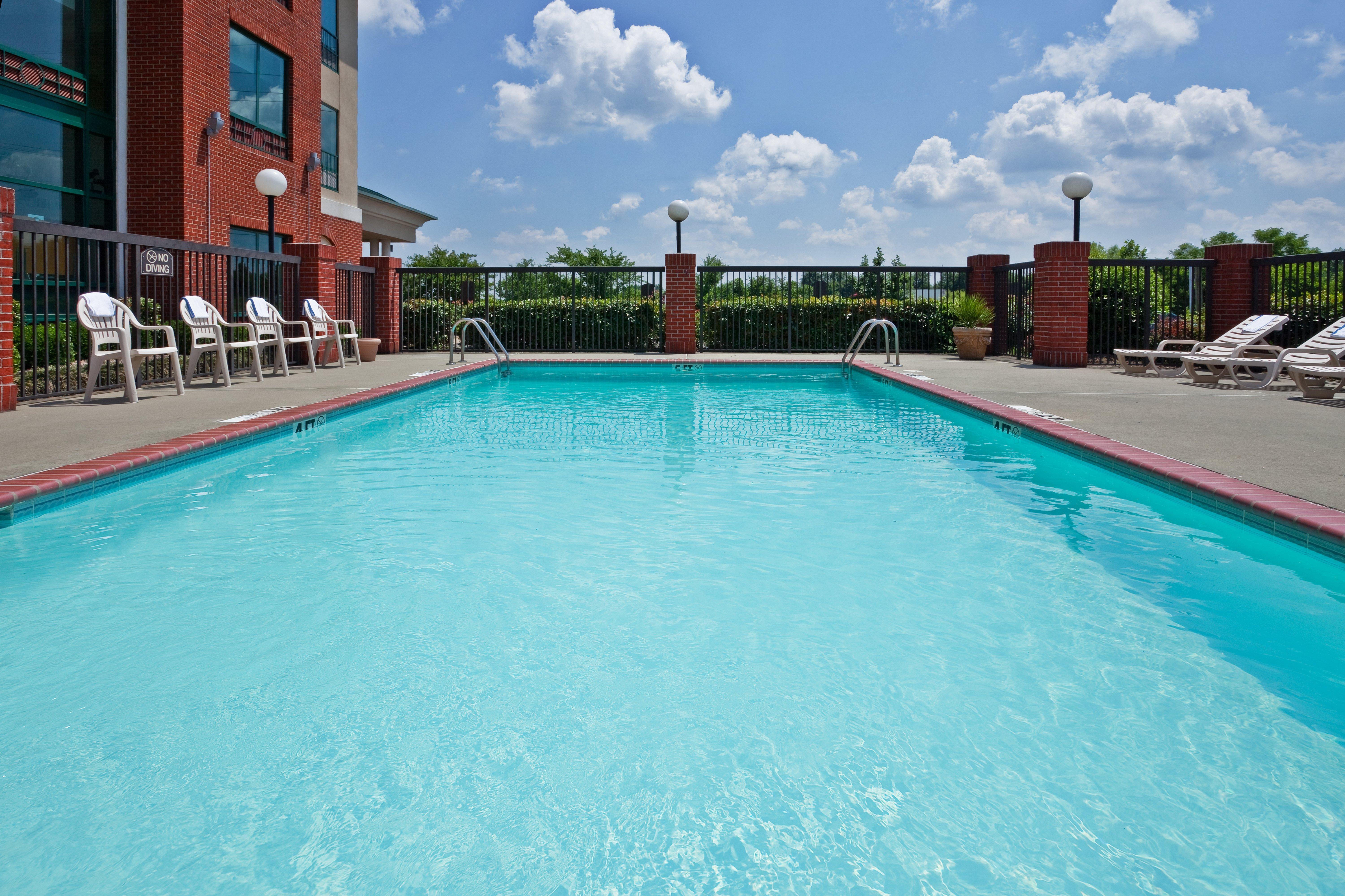 Holiday Inn Express Hotel & Suites Olive Branch By Ihg Esterno foto